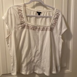 Torrid sleeveless crop top. Size 1. Lace collar. Embellished front. Off White.